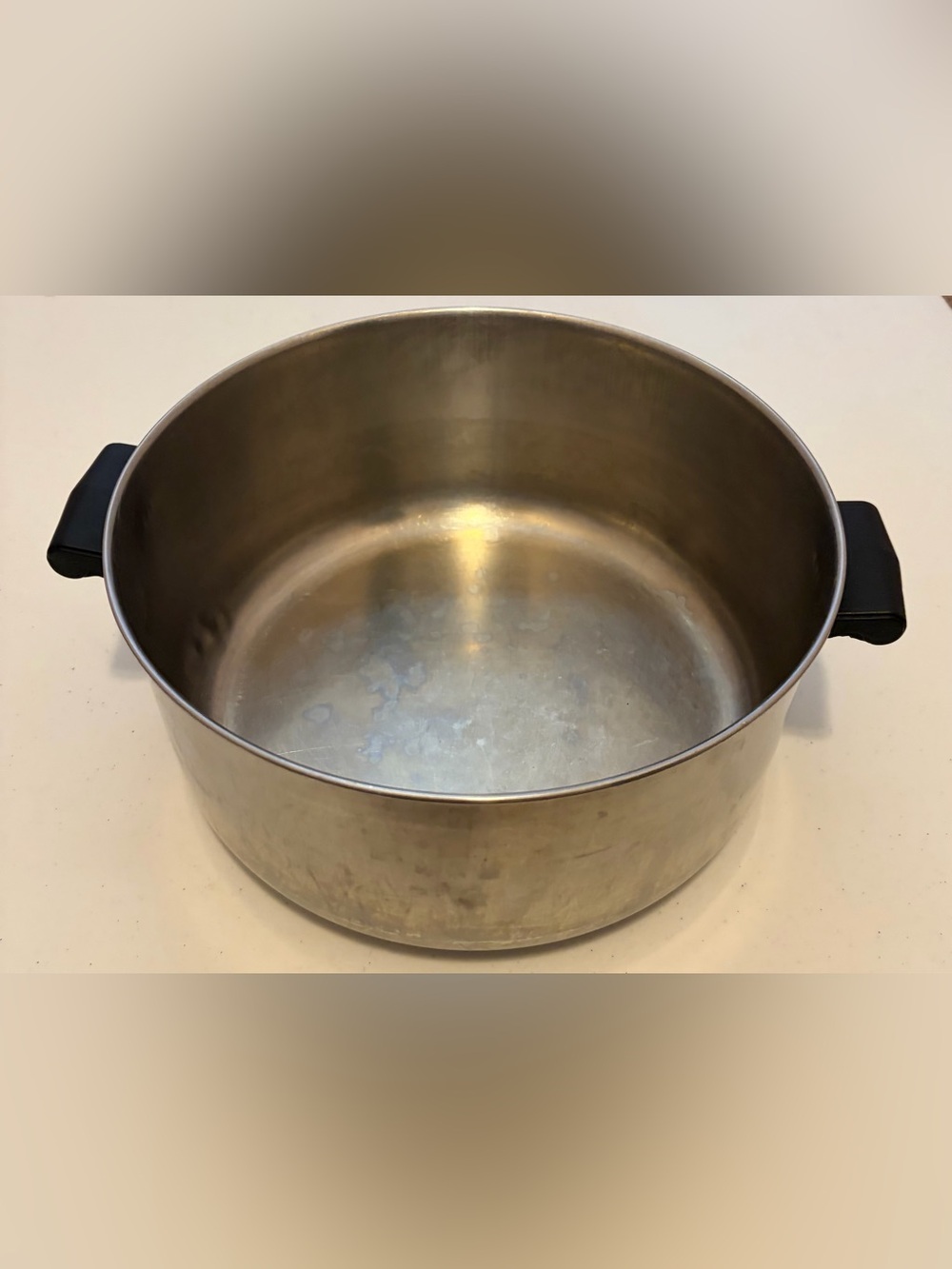 6 quart Farberware Pot. Aluminum Clad Stainless Steel